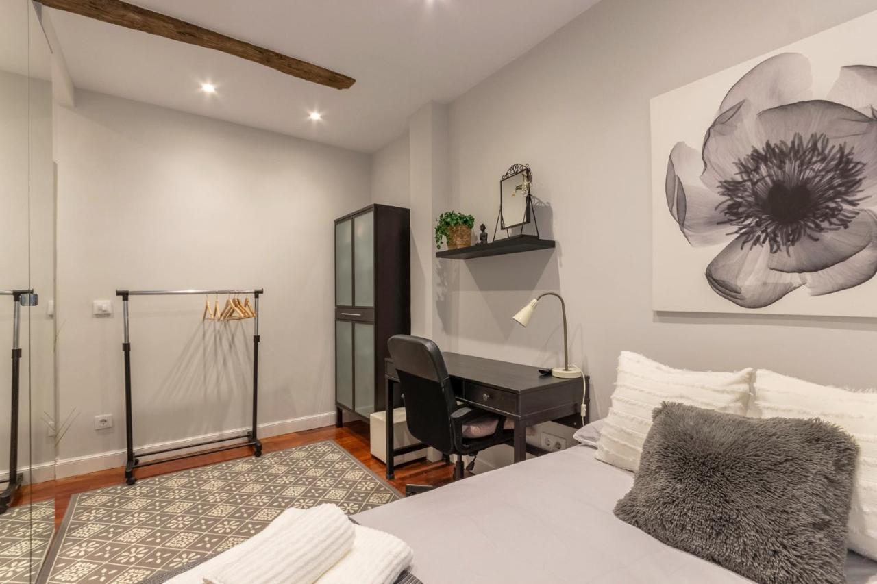 Arte V With Parking By Aston Appartement